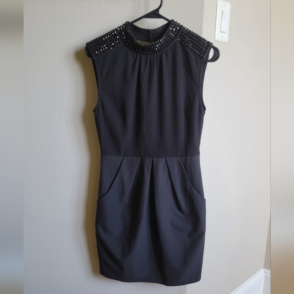 Elegant Black Sleeveless Dress